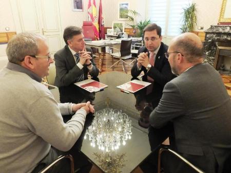 Imagen La Diputación y Caja Rural suscriben un convenio para facilitar financiación a emprendedores