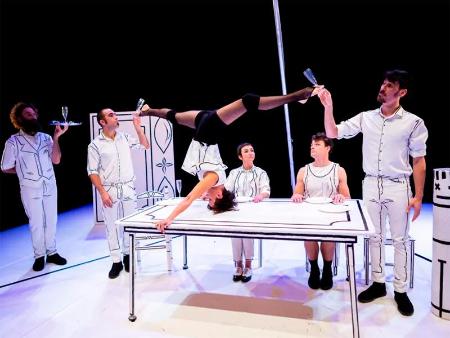 Imagen El Teatro Juan Bravo propone una tarde de circo en familia para celebrar el Día del Padre